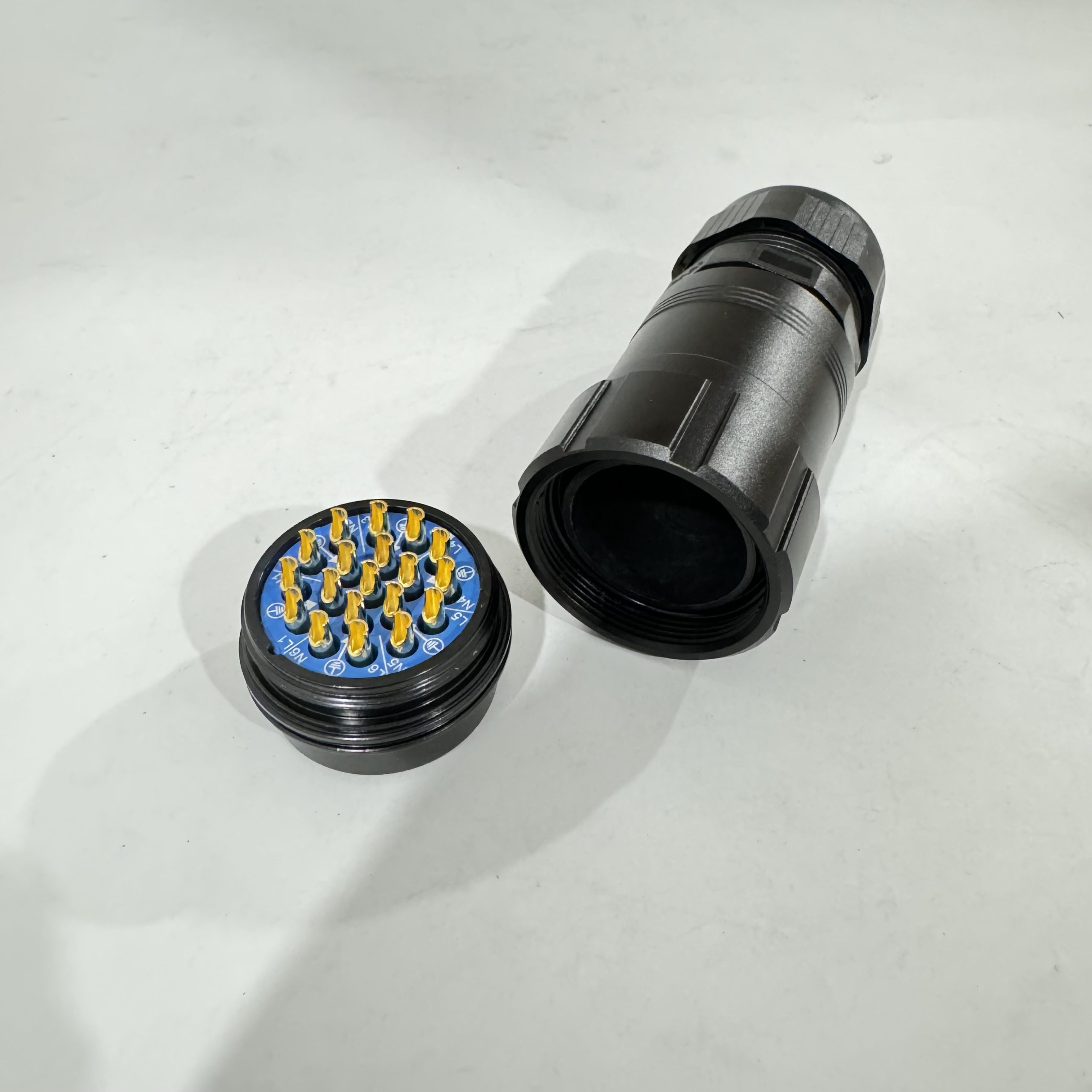 19 Pin Socapex Plug Female Cable Mount Connector - Image 2